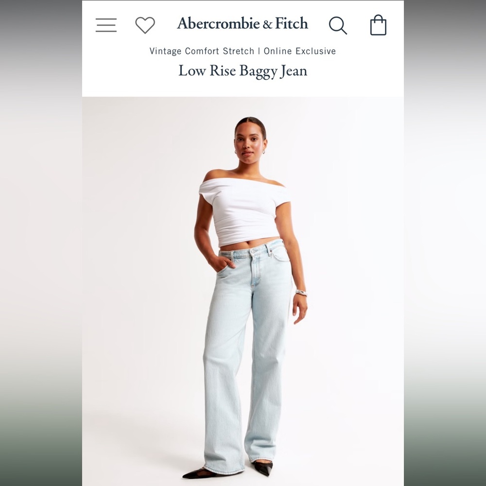 Abercrombie light wash low rise baggy jeans, size 28 (6R)